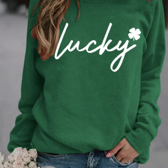 Alternative Sweaters - Super cute Lucky sweater 🍀